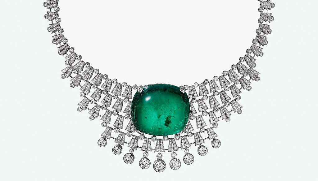 Cartier necklace with diamonds and an emerald