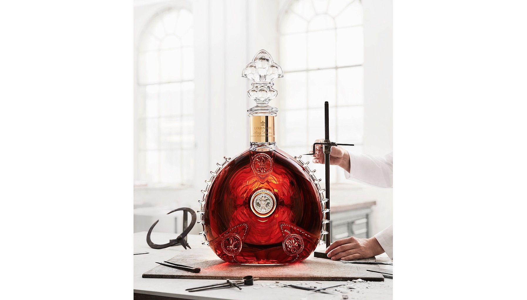 Louis XIII unveils a spectacular masterpiece - the Louis XIII Le ...