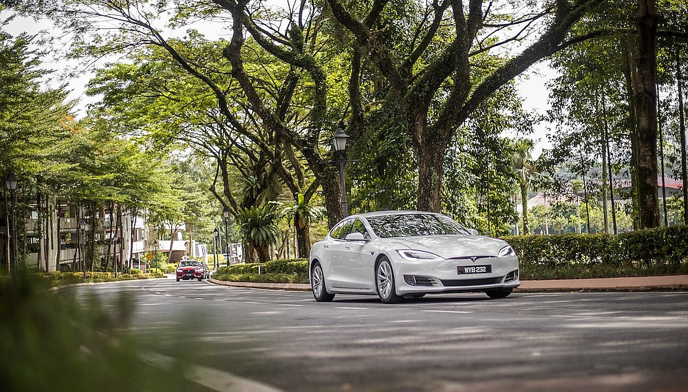 robb report malaysia ultimate drives 2018 tesla model s 70d