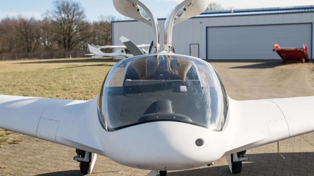 This Aircraft Is Called The Flying Wing, And It's Fast And Fuel
