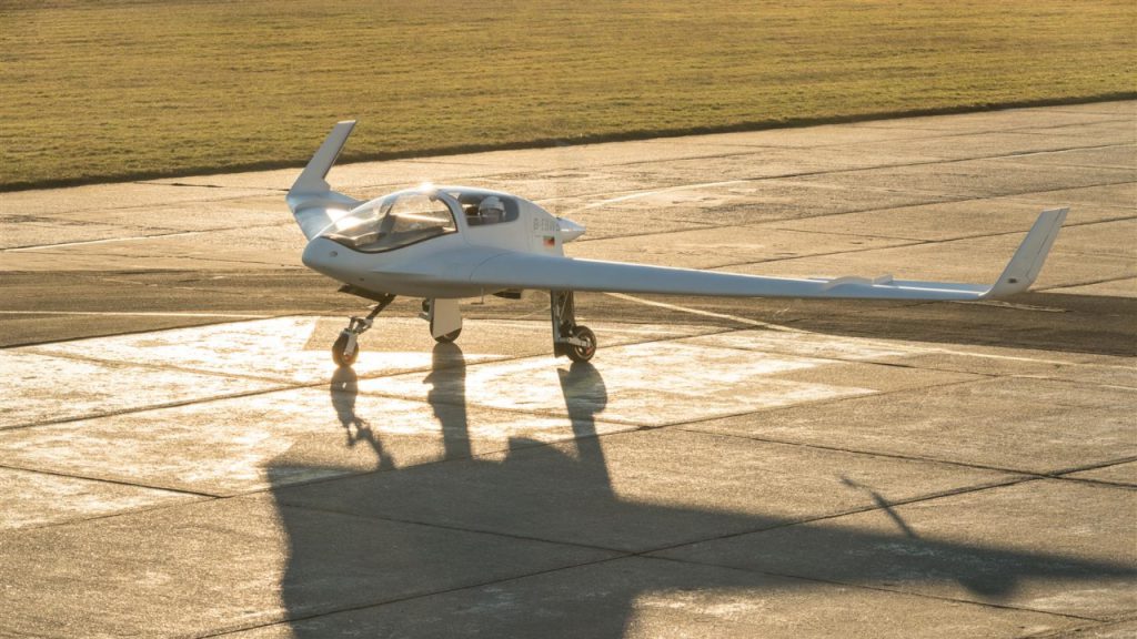 This Aircraft Is Called The Flying Wing, And It's Fast And Fuel