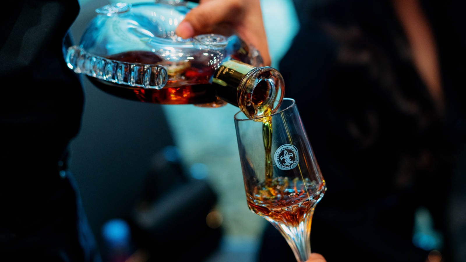 The ULTIMATE Guide to the Louis XIII Black Pearl Cognac - Mark Littler