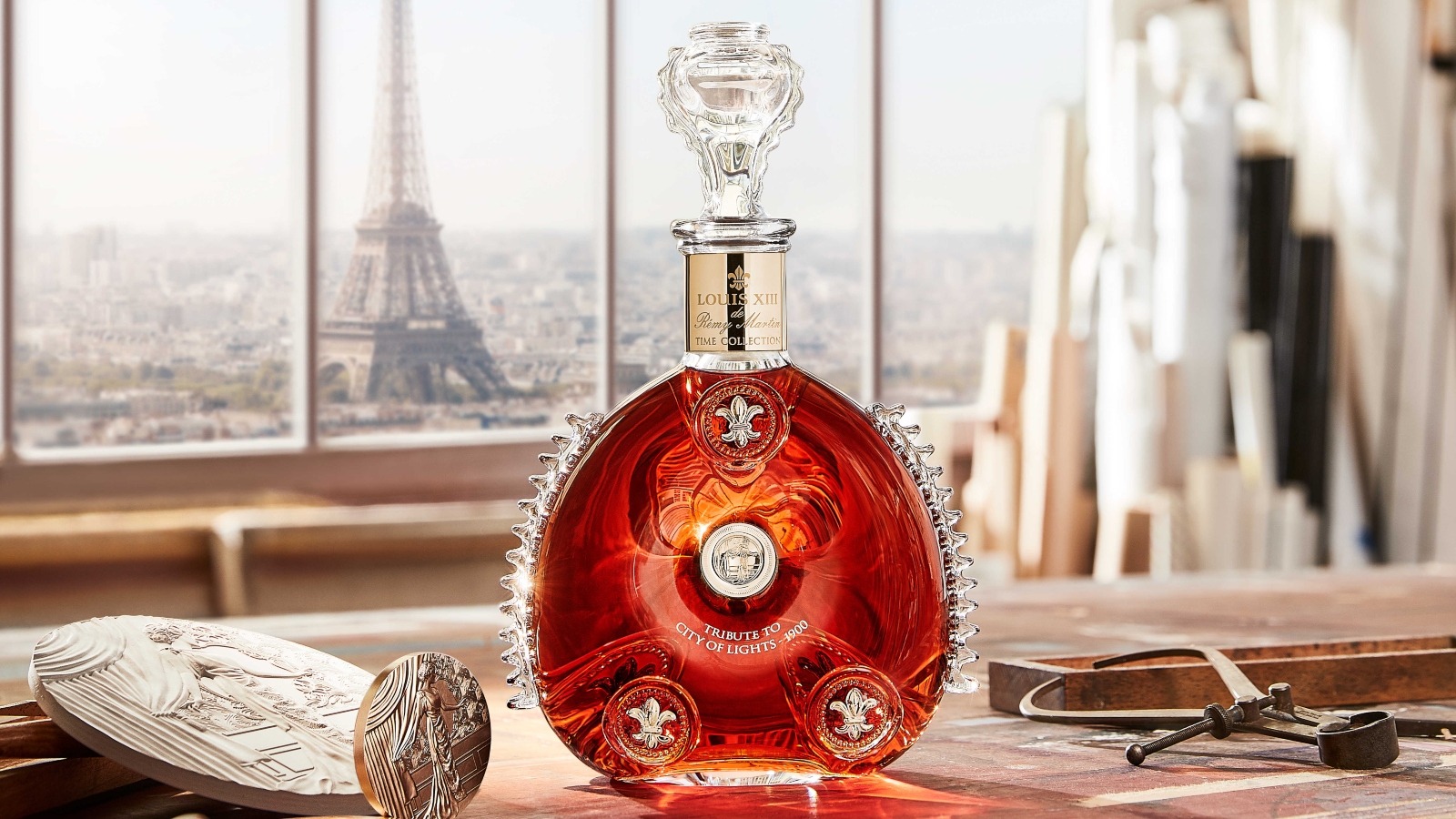 this-decanter-from-louis-xiii-cognac-is-a-tribute-to-the-brand-s-grand