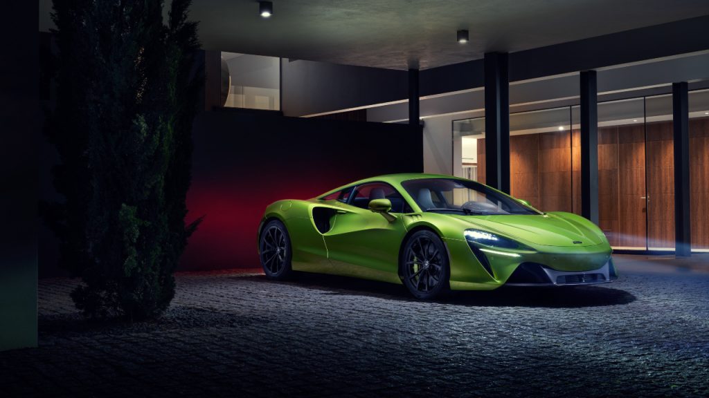 The McLaren Artura Is A Lightweight Hybrid Supercar That's Packed With ...