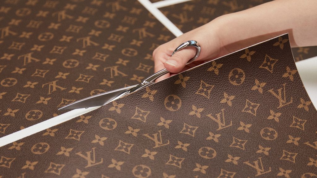 MALLE COIFFEUSE Monogram Canvas - Travel, LOUIS VUITTON