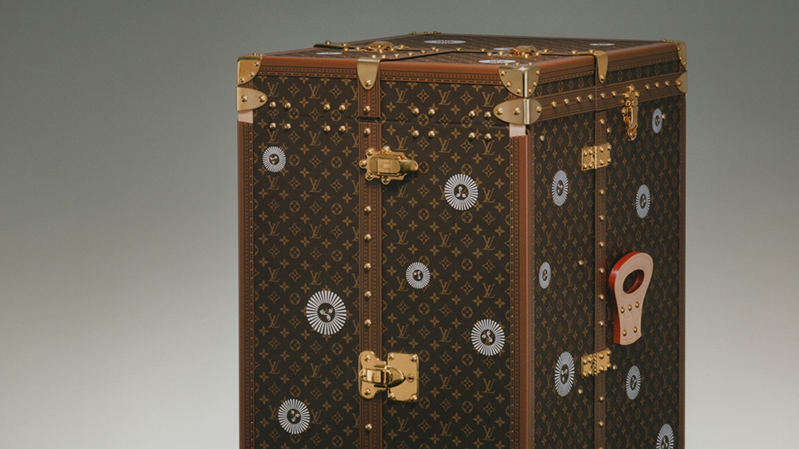 Courrier trunk Louis Vuitton - Des Voyages - Recent Added Items