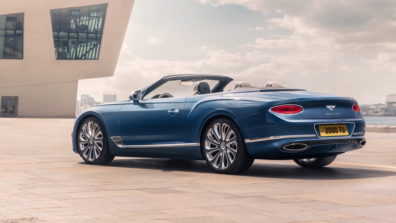 The New Bentley Continental GTC Mulliner Shows That It's One Impressive ...