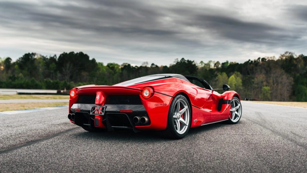 2022 ferrari laferrari top speed