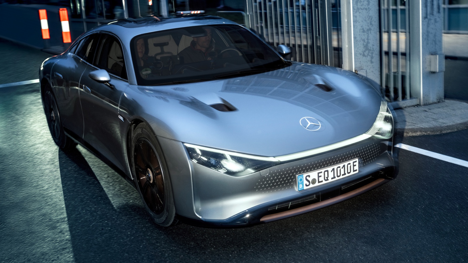 How The Mercedes-Benz Vision EQXX EV Concept Gets Its Amazing Range ...