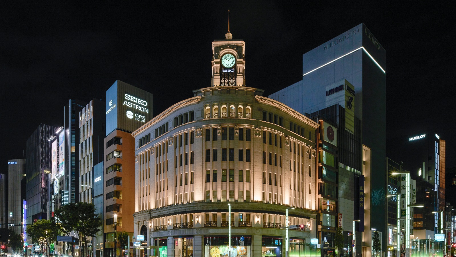 Louis vuitton store in Ginza, Kanto region, Tokyo, Japan on August