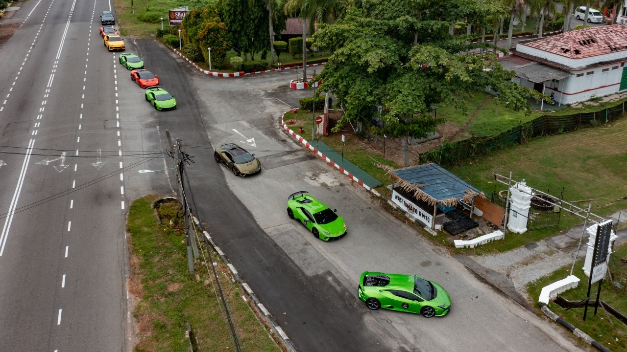 Pulling into Straits Mansion Melaka.