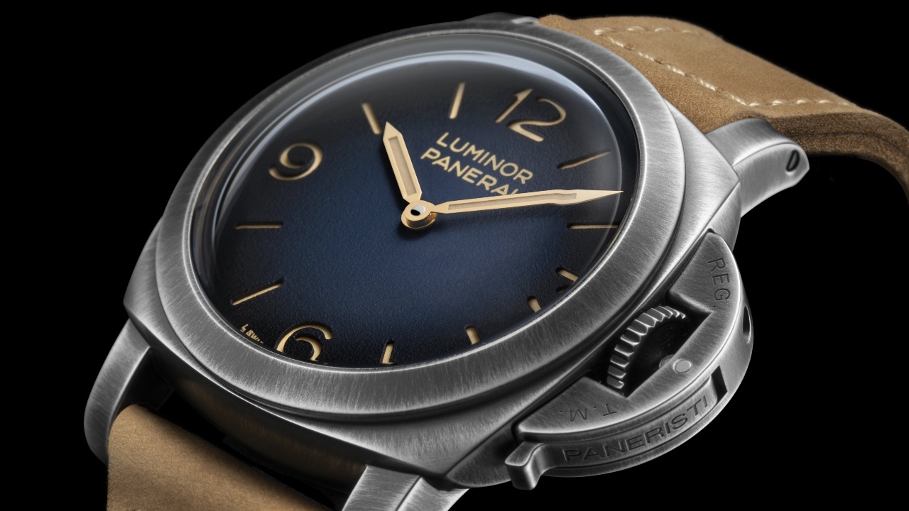 To celebrate the 25th anniversary of the Paneristi community, Panerai has unveiled the PAM02025 Luminor Venticinque.