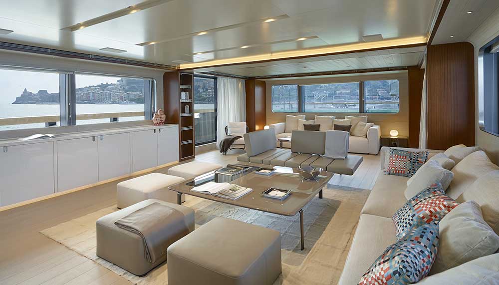 The Sanlorenzo 460EXP turns the sea into your personal playground ...